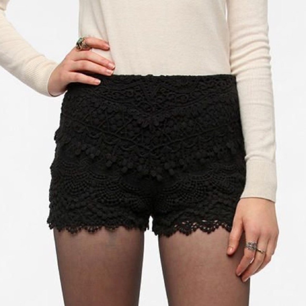 KIMCHI BLUE High Waisted Crochet Lace Tap Short